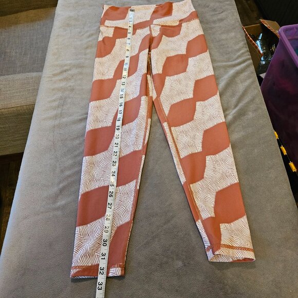 Aerie Women's Leggings - Diamond Pattern - Coral & White - Size Medium - Picture 7 of 8
